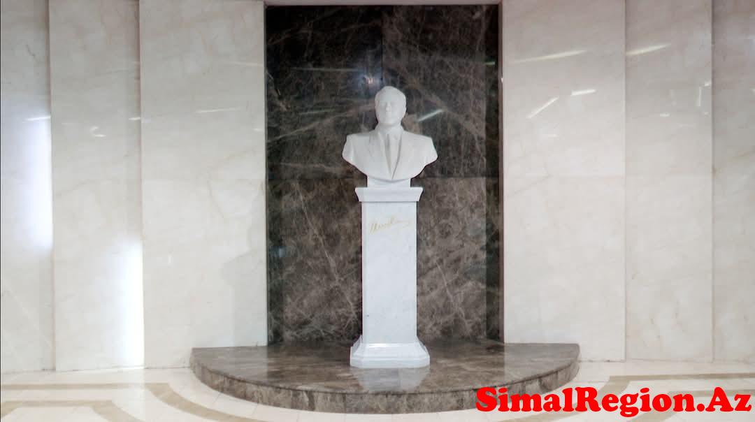 Müdafiə nazirliyi müalicə olunan əsgərləri ziyarət etdi