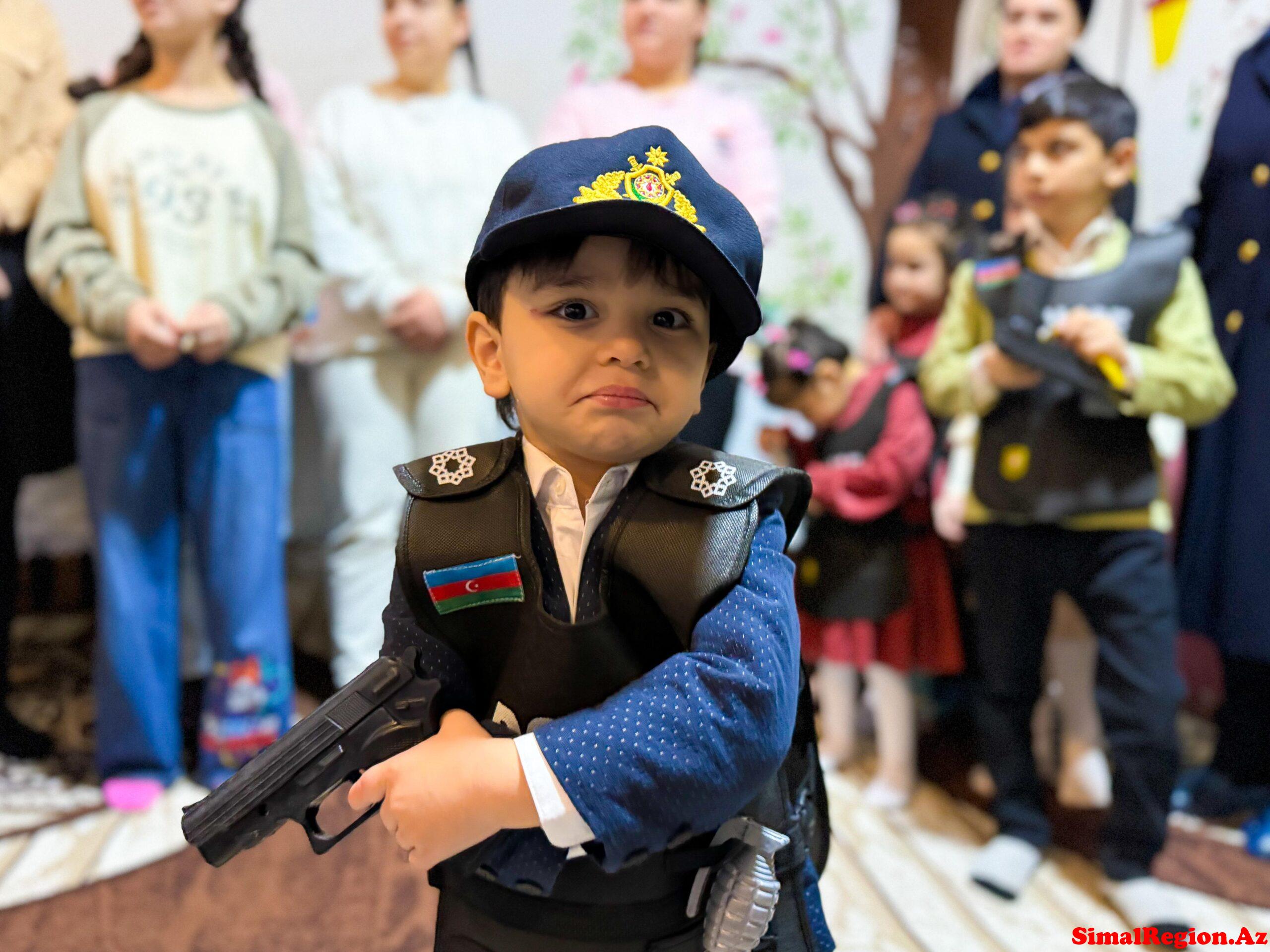 “Azərbaycan Uşaqları” İctimai Birliyinin Uşaq Sığınacağında Daxili İşlər Nazirliyi tərəfindən sığınacağın təhlükəsizliyinin təmin edilməsi məqsədi ilə monitorinq əməliyyatı keçirilib.