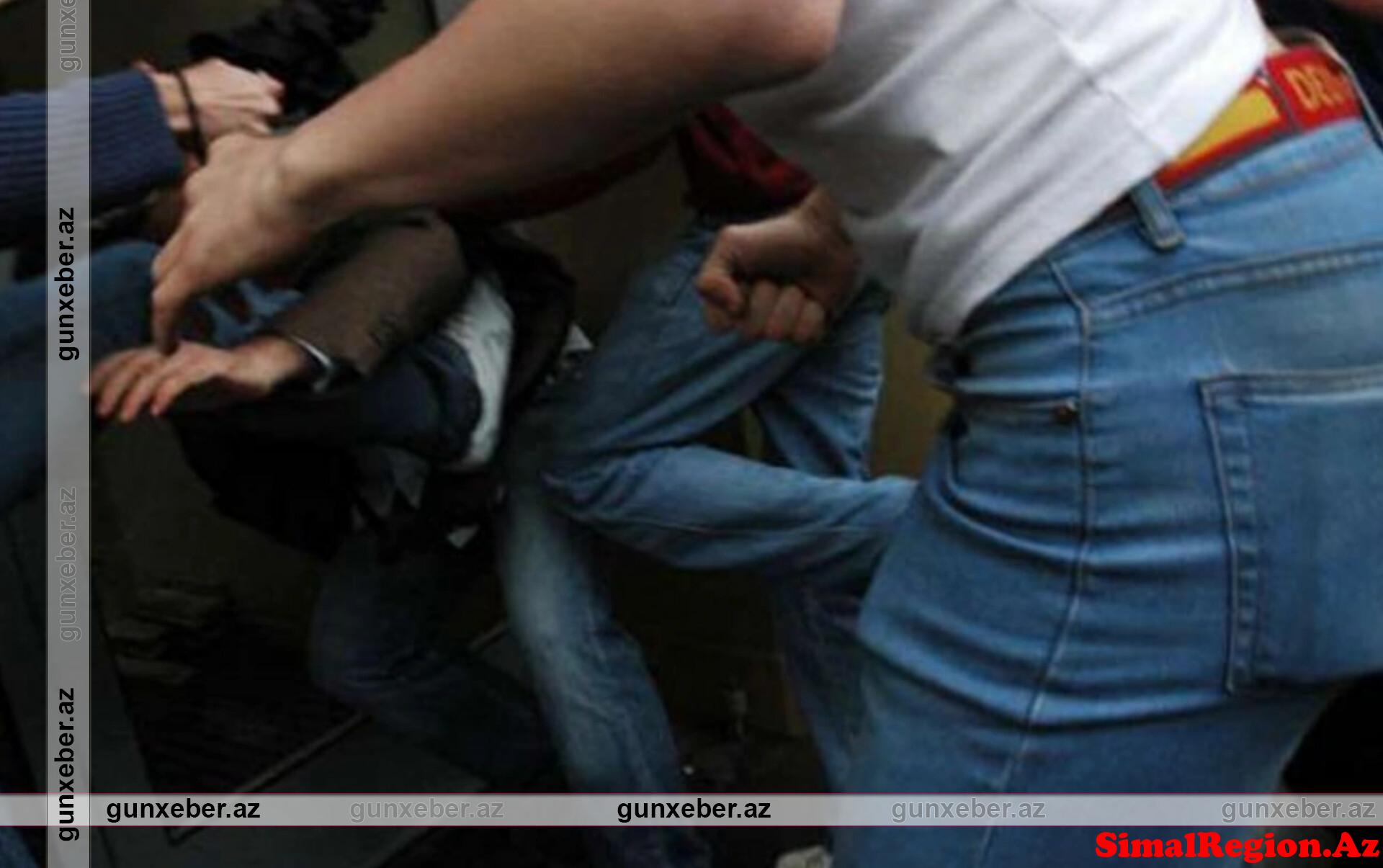 Bakıda kişini evinin qabağında döyüb qarət etdilər