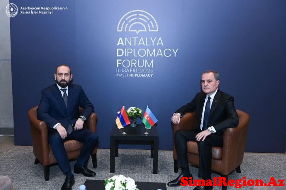 İki ölkənin xarici işlər nazirləri arasında görüş keçirilib