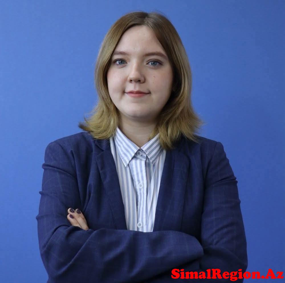 Tələbəni kimdir sıxışdıran:?