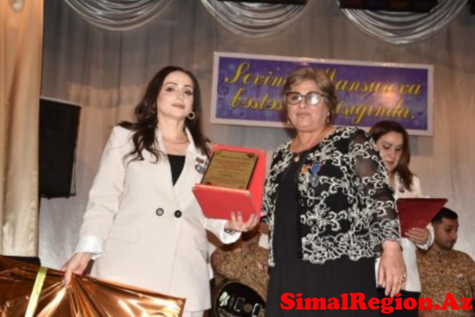 Yevlax şəhər Mədəniyyət Mərkəzinin filialı şəhər yaradıcılıq evində bəstəkar, şairə Sevinc Mansurova bəstəsinin işığı adlı tədbir keçirilib
