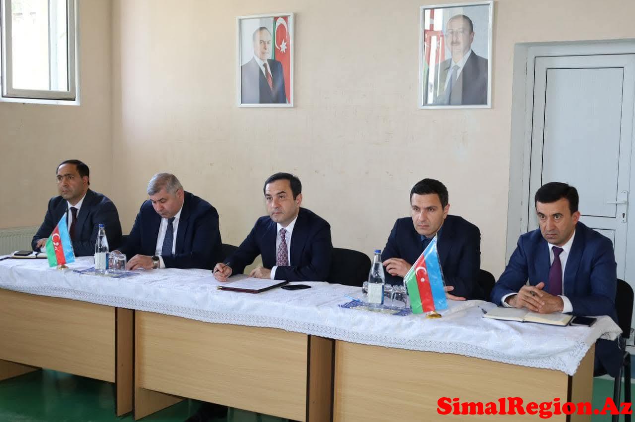 İsmayıllı Rayon İcra Hakimiyyətinin başçısı Nahid Bağırov vətəndaşlarla növbəti görüş keçirib