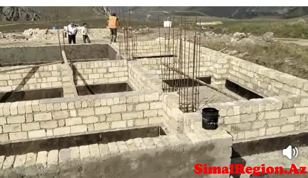 Kəlbəcərdə hazırda “Zar kəndində”Yüzlərlə işçi ağır şəraitdə çalışır: Prezidentə Şok müraciət olundu